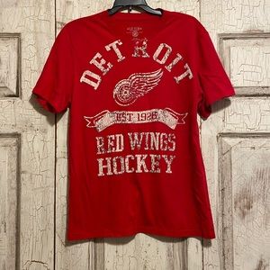 Detroit Red Wings woman’s fit T-shirt